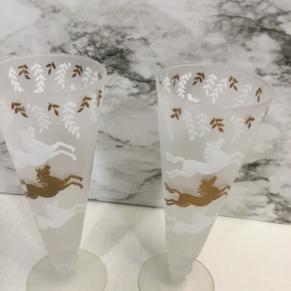 1950's Pilsner Glasses by Libbey Frosted Horses, Set of 2 - Picture 3 of 12